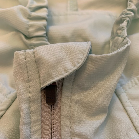 MEC Windbreaker - Picture 3 of 10